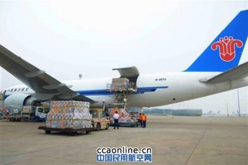 首賣數量？ 93 噸 iPhone6 由內地空運美國