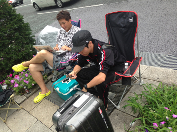 未發佈，先排隊！果粉已排定隊買 iPhone 6