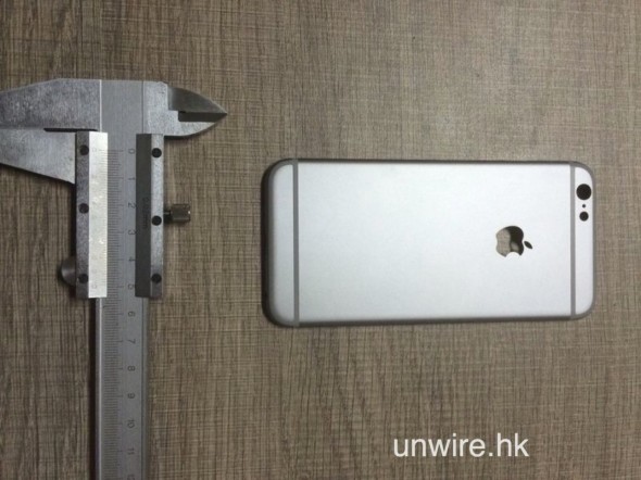 原來好滑！iPhone 6 真機「機背」到手 – 上手感覺分享