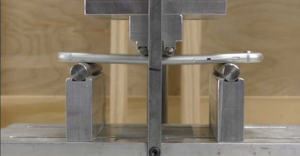 6 Plus 對 Note3 邊部機易彎？外媒精密屈曲測試