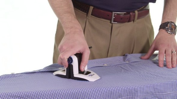 體積細小！摺疊式熨斗 Collar Perfect 攜帶超方便