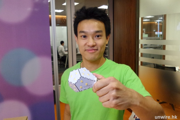 誠哥也讚好 ! 免改裝 光暗調節 LED 燈泡 – Nanoleaf Bloom