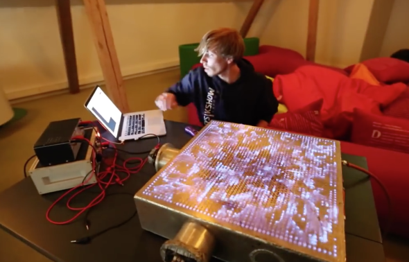 丹麥學生玩音樂玩出(真)火？