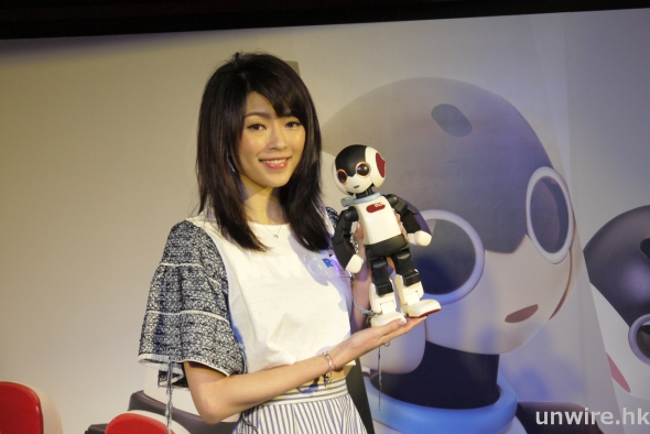 識廣東話！靚仔日本 DIY 機械人「Robi」登陸香港
