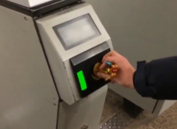 任天堂 Amiibo 公仔另類功能！俄羅斯地鐵內免費當車票使用