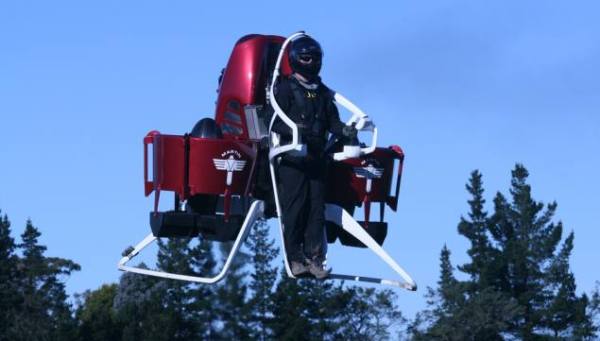 電影成真！首款個人噴射飛行器將於 2017 年投入市場