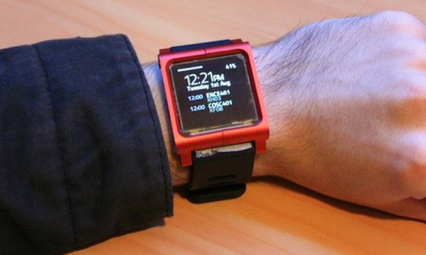 功能多多！新西蘭大學生 DIY 獨一無二 OLED 智能手錶