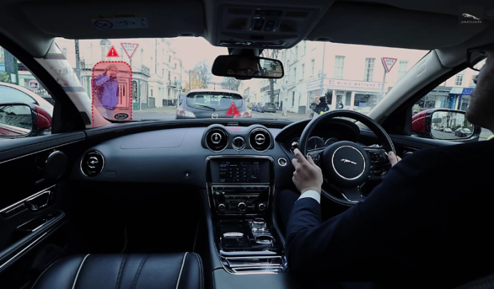 Jaguar 擋風玻璃新技術  減少汽車盲點