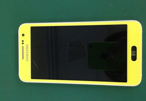 加入 iPhone 5c 元素 ! 玩色 Samsung S6 規格及真機相片曝光 ?