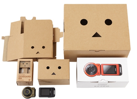 最萌的偷拍鏡頭 ？ 紙箱人 X CASIO