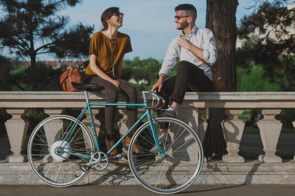 摩打體積超細！FlyKly 智能車輪令普通單車變成電動單車