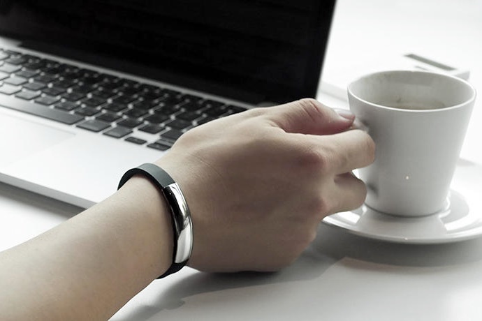 健康生活之平衡 – Artificer 生物電流手環