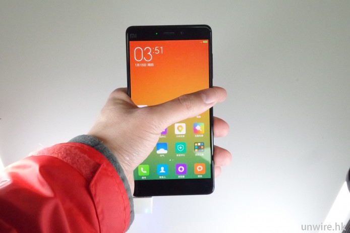 小編 ：「機大但薄身 + 弧邊手感佳」- 速試小米 Note