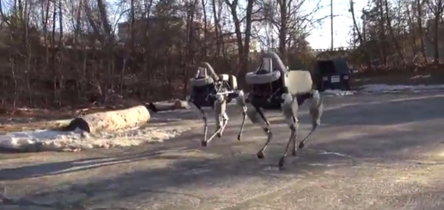 Boston Dynamics 展示會跑會跳的機器狗