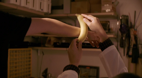 高智能穿戴式香蕉？ 日本東京馬拉松首度現身！