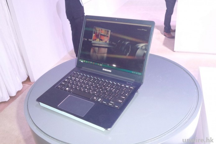 輕如蟬翼！2K NB 唔洗 1kg！Samsung ATIV Book 9