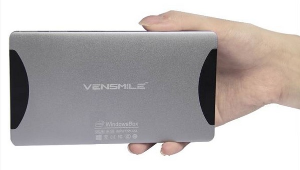可當外置充電器用！Vensmile W10 迷你 PC 麻雀雖小五臟俱全