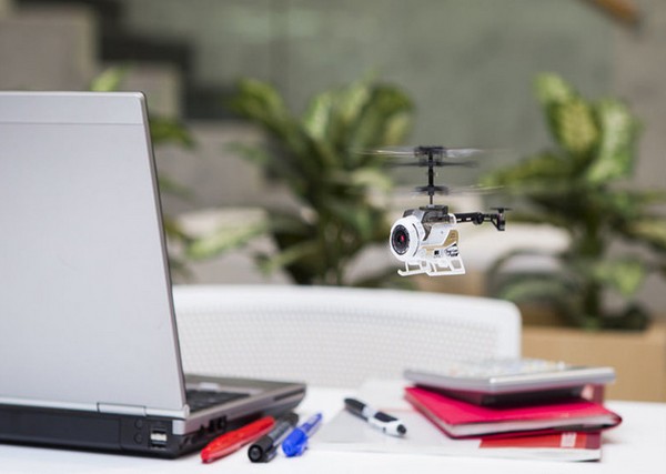 全球最細無人機登場！Nano Falcon DigiCam 可變身成小型相機