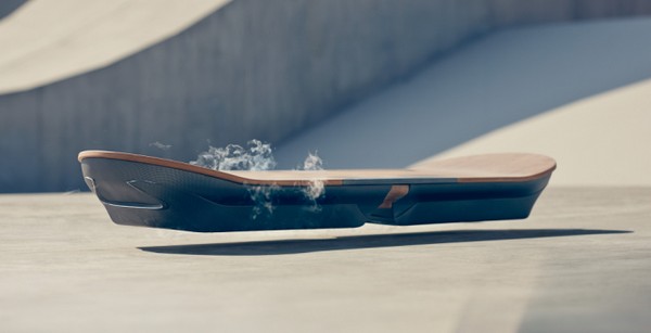 可離地面滑行！Lexus 宣佈成功製造出 Slide 磁浮滑板