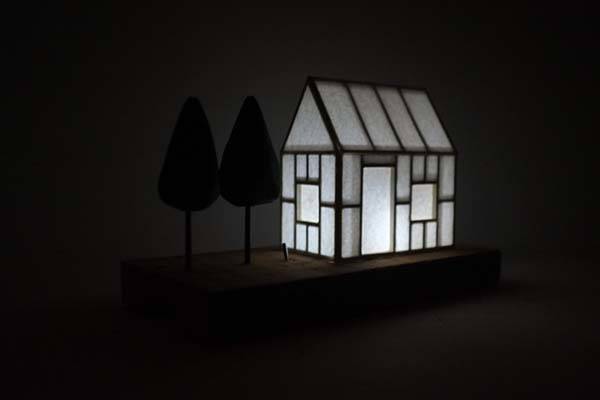 為家居增添情調！Mini House 小木屋擺設可發出柔和光線