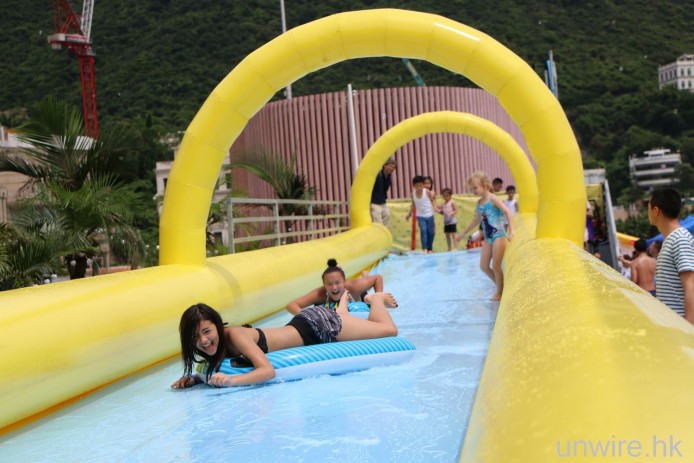 淺水灣都有得「瀡」！ 依莉詩試玩 Endless Summer 水上嘉年華