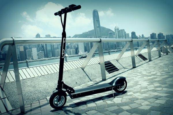 香港人設計！VOMO 電動滑板車最高時速更可達 32 公里