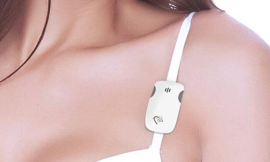 英大學生發明防狼胸圍警報器