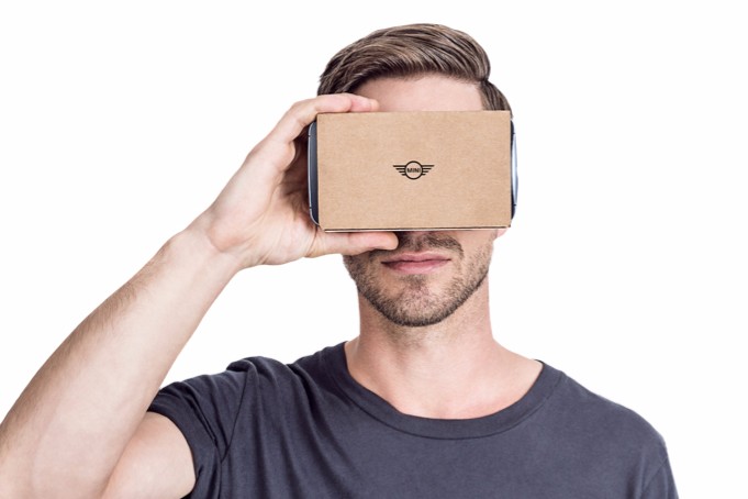 採用 VR 技術  MINI 全新廣告 360 度全面睇