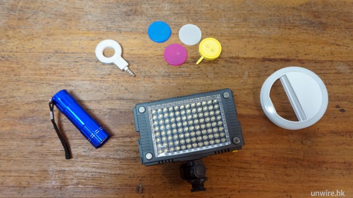 夜晚自拍無難道！依莉詩揀自拍燈 6大秘訣