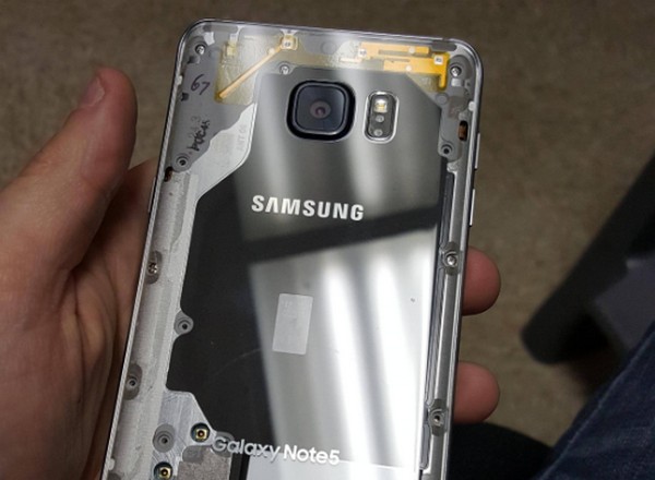 海外高手自製 Galaxy Note 5 透明機背殼！可透視機內各種組件
