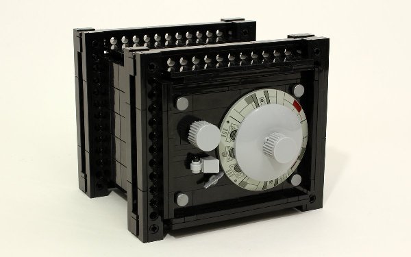 安唔安全？海外高手用 LEGO 自製轉盤鎖夾萬要密碼先開到