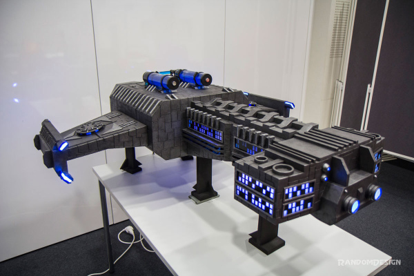 大大部識發光！砌機發燒友自製《StarCraft》Battlecruiser 型 PC 機殼