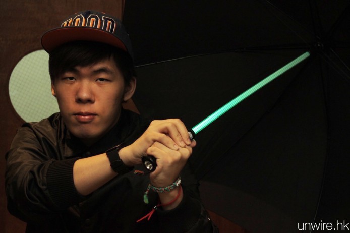 超型《Star Wars》星戰激光劍雨傘 ! 蘿文上手評測