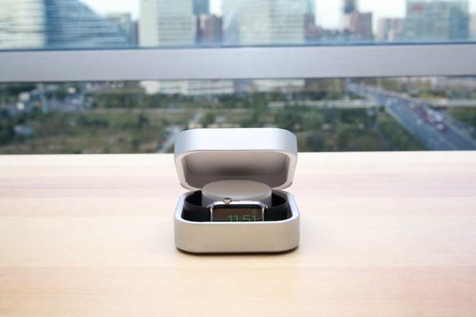 Amber：「型格 Apple Watch 錶盒 內藏線同尿袋撐足一星期」