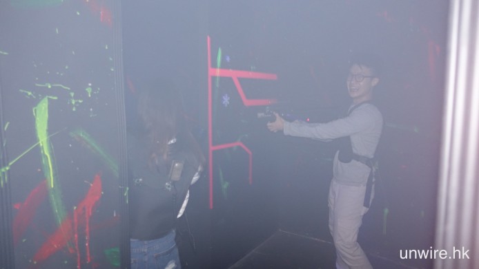 唔痛都好玩！UNWIRE 組團實試 ResaLaser 雷射槍戰