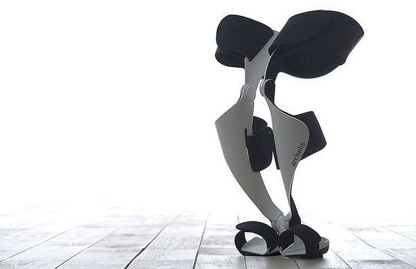 連椅子都可以是「穿戴式」! 行到邊，坐到邊