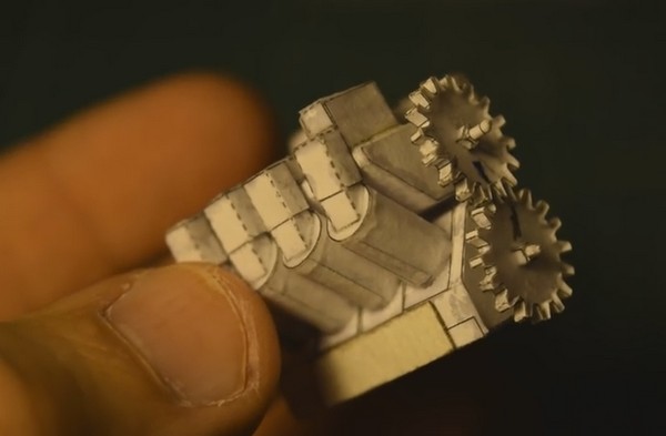 【有片睇】巧奪天工！海外高手用紙自製微型 V8 引擎堅可轉動