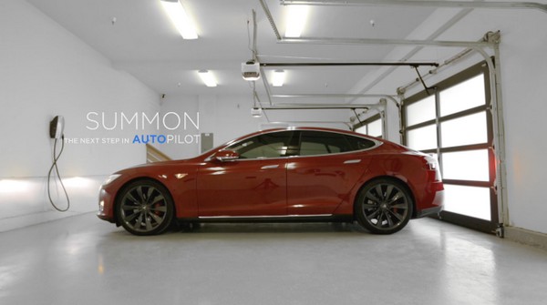 變成無人車？過兩年 Tesla 懂自動開車到特定地點接送