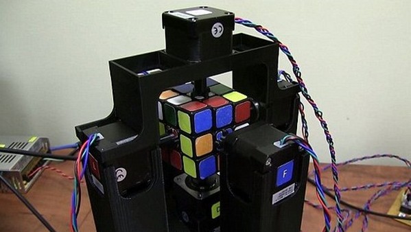 全球最快扭計骰還原機誕生！只需約 1 秒即可極速破解