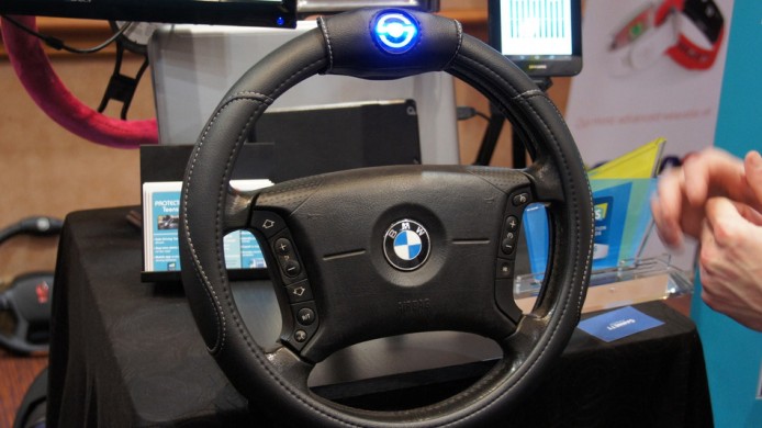 20 歲青年研發新軑盤  防止司機揸車時使用手機