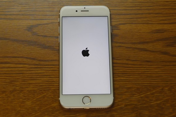 無需拎回原廠維修！解決 iPhone 日期設定「變磚」Bug