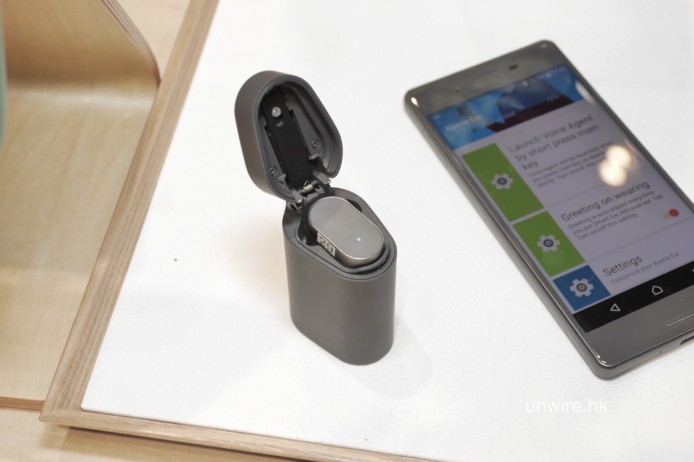 MWC 2016 現場實試 Xperia Ear 及 Xperia Projector