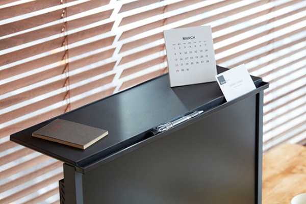 日本 Display Board 物件架！盡用 LCD 電視 / Mon 頂空間