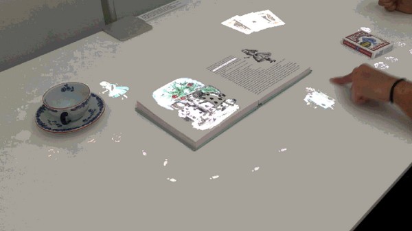 投影技術大強化！Sony「互動式桌面」可將任何平面變成輕觸式螢幕