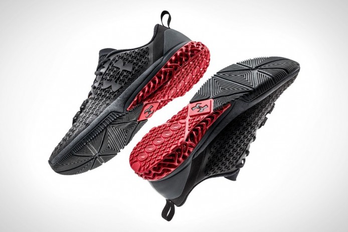 300 美元買 Under Armour 首款 3D 打印運動鞋