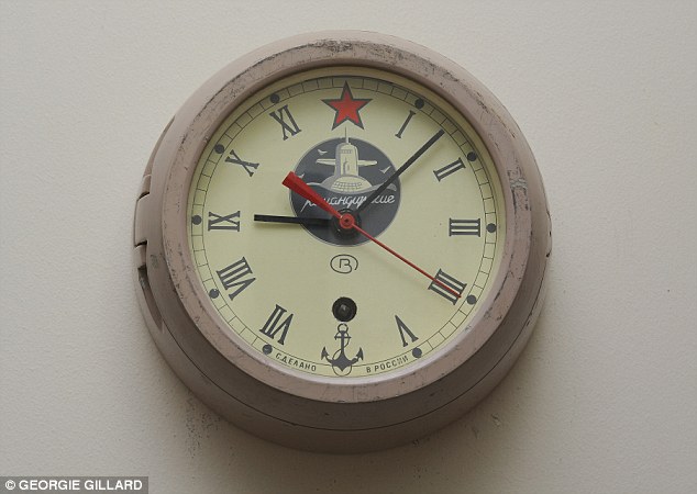 長遠大計 ? 丈夫送鐘給太太險變送終！竟含致命輻射