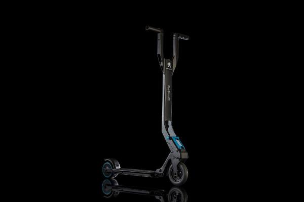 3008 SUV 最佳拍檔！Peugeot 發表全新 e-Kick 電動滑板車