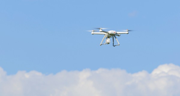 【有片睇】出師不利！小米無人機發表會直播時疑似墜機