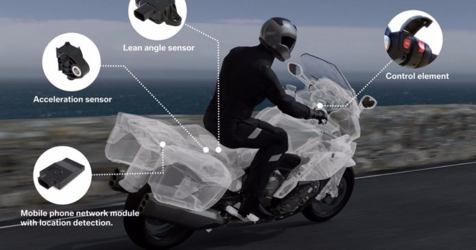 全新 BMW 電單車配備 SOS 求救裝置