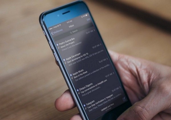 黑底白字主題更慳電？iOS 10 新功能「Dark Mode」已被拆解確實存在